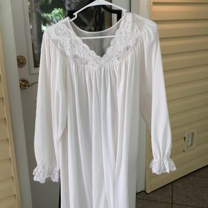 Vintage White Nightgown Sleepwear Intimates